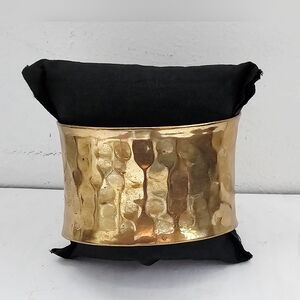 Retro Lightweight Gold Hammered Egyptian Revival/brutalist Cuff Bracelet